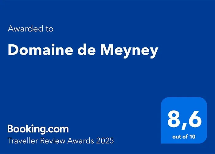 Domaine De Meyney